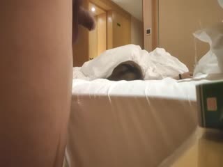 再约良家珠宝女，被窝里拉出来再来一炮，怼着骚b猛操，侧入骑乘，搞得骚女全身瘫软